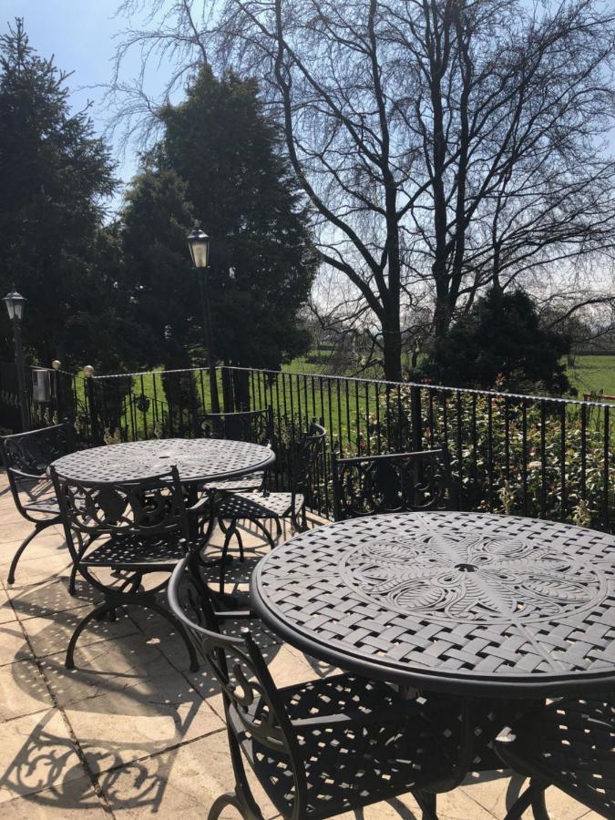 The Dog & Partridge Country Inn Ashbourne  Esterno foto