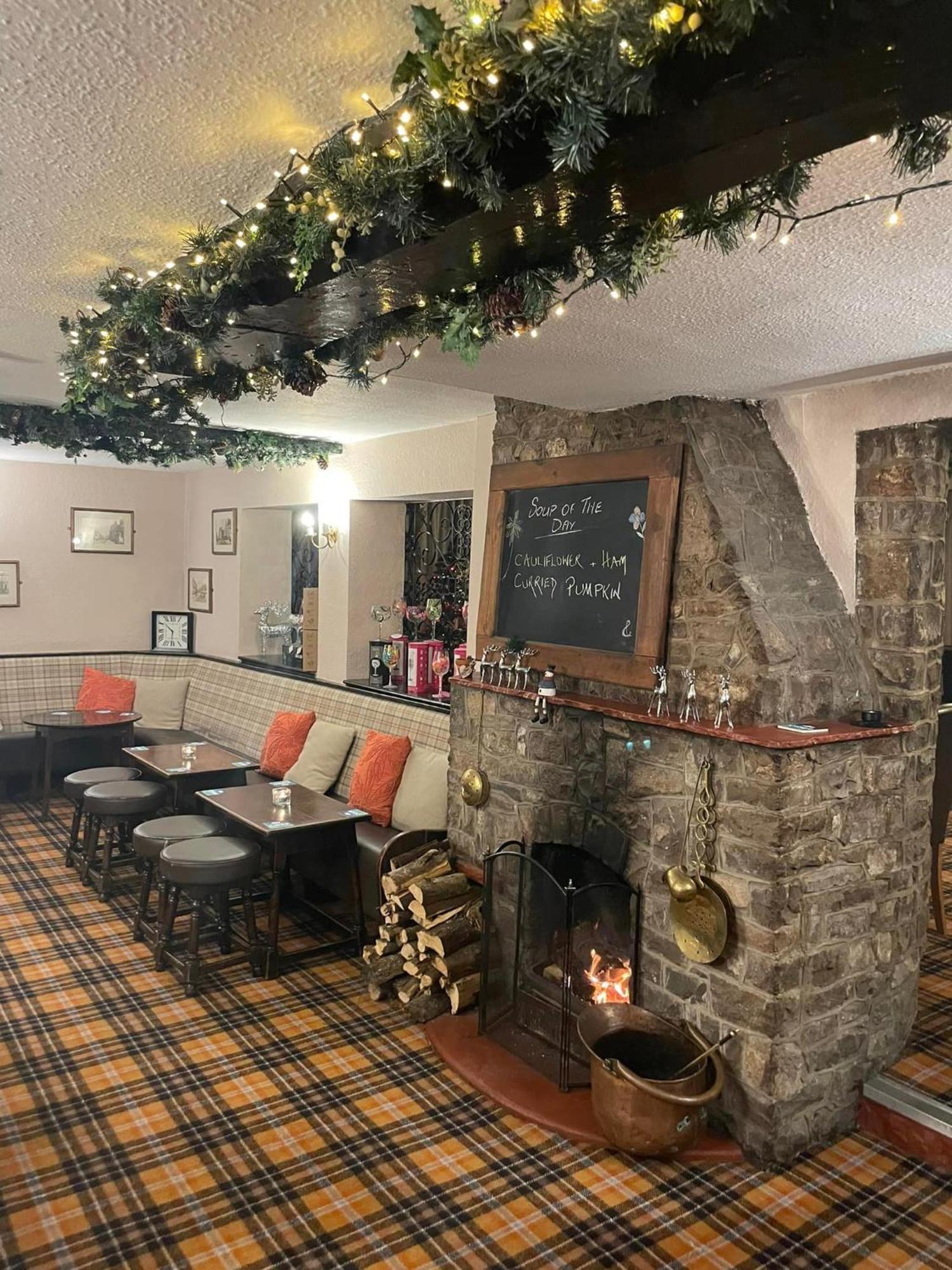 The Dog & Partridge Country Inn Ashbourne  Esterno foto
