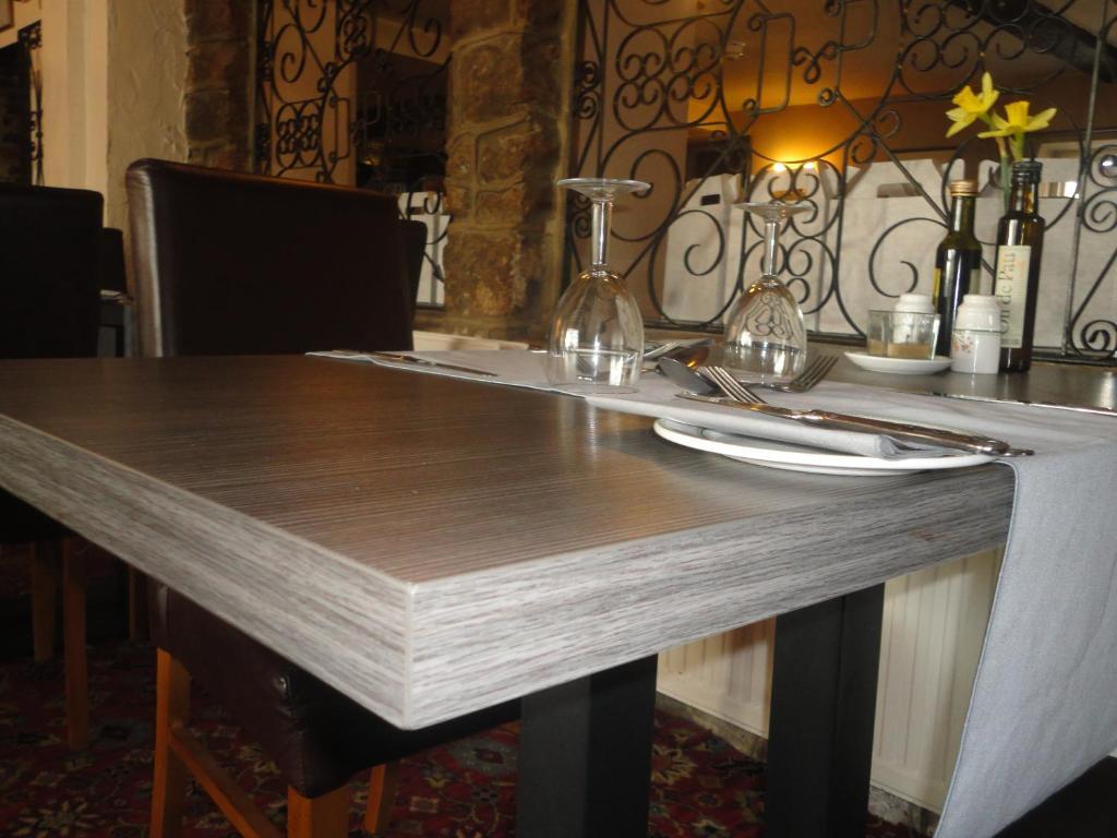 The Dog & Partridge Country Inn Ashbourne  Esterno foto