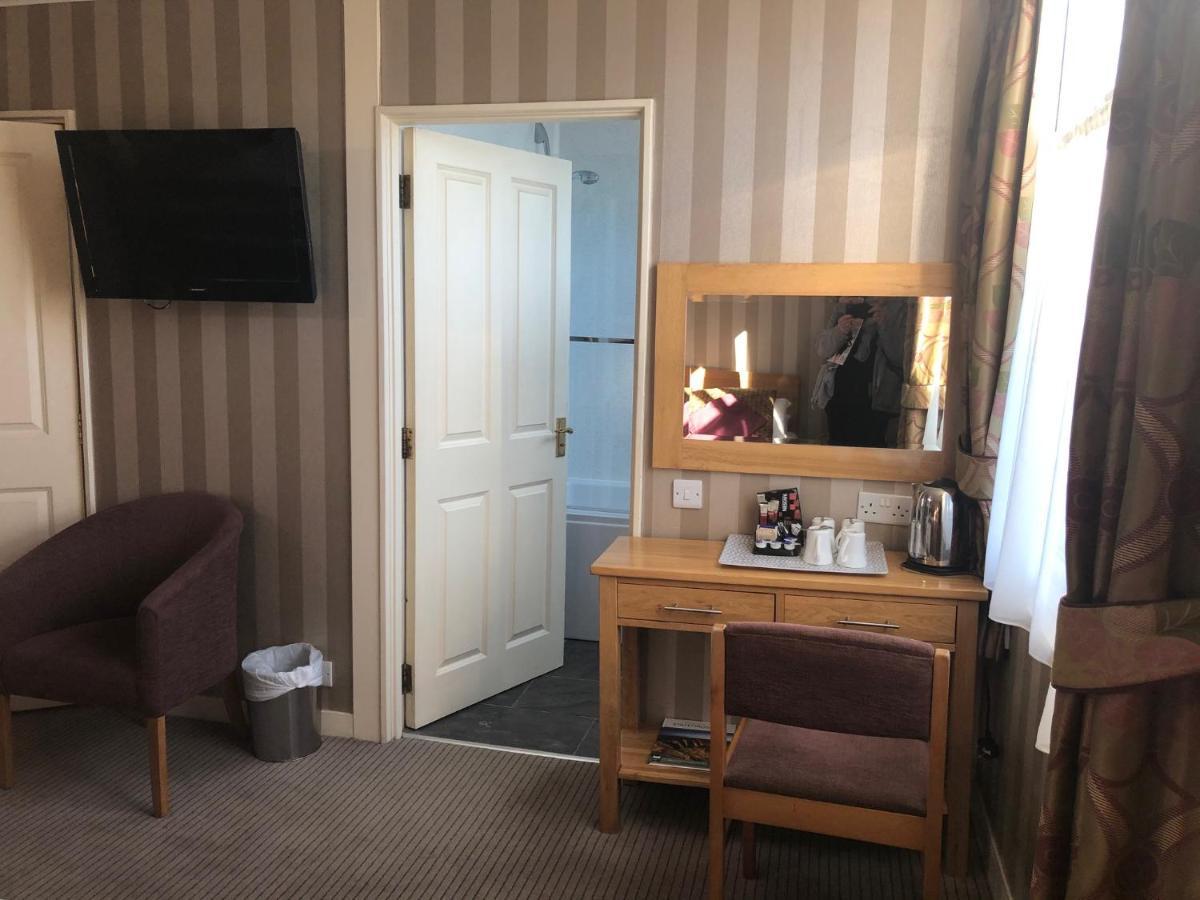 The Dog & Partridge Country Inn Ashbourne  Esterno foto